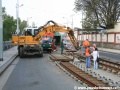 Výstavba pevné jízdní dráhy systému Rheda City na Bubenském nábřeží. | 2.5.2011