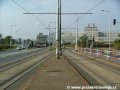 Sbližující se osová vzdálenost tramvajové tratě u Negrelliho viaduktu v pohledu k Vltavské.