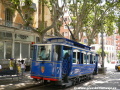 Historická tramvaj Tramvía Blau (modrá tramvaj) číslo 7 v konečné zastávce, která slouží současně pro výstup i nástup cestujících | 10.-15.7.2008