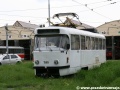 Poblíž vyčkává na kusé odstavné koleji vozovny Medlánky na svůj další osud vůz T3M ev.č.1565 odstavený od 24. dubna 2010, vůz byl v roce 1980 rekonstruován z vozu T3 ev.č.565 zařazeného do provozu v roce 1968 | 5.8.2010