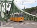 Vůz Ganz CSMG2 ev.č.1418 vypravený na linku 49 a pocházející z roku 1972 opouští most Svobody. | 12.7.2012