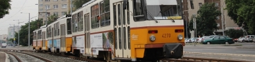 Konečnou zastávku Bécsi út / Vörösvári út opustila souprava vozů T5C5 ev.č.4270+4229+4265 vypravená na linku 1. | 25.6.2014