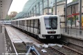 Souprava vozů Alstom Metropolis AM5-M2 ev.č.449+448+447+446+445 v povrchové koncové stanici linky M2 Örs vezér tere. | 24.6.2014