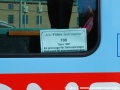 Cedulka za sklem informuje o typu vozidla a uvádí informaci, že vůz pochází z Osla. | 28.9.2012