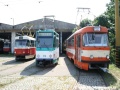 Ve vozovně tramvají odstavené vozy T3 ev.č.395, T6A5 ev.č.612+613 a cvičný vůz ev.č.100. | 7.8.2007