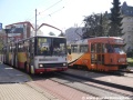 Zatímco souprava vozů T2R ev.č.22+23 spřažená formou „PX“ tvořila posilovou linku P mezi zastávkami Fügnerova a Ústav sociální péče, běžnou náhradu tratě do Jablonce nad Nisou zajišťovaly autobusy na lince X11. | 17.8.2006