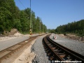 Nad někdejší výhybnou Textilana se nově zřizovaná napřímená přeložka přes areál Textilany přibližuje ke stávající tramvajové trati. | 6.5.2011