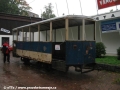 Renovovaný vlečný vůz ev.č.44 vystavený před vstupem do vznikajícího Centra historie tramvajové dopravy | 28.9.2010