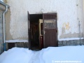 Otevřené dveře opuštěné dolní stanice visuté lanovky v Tatranské Lomnici lákají nenechavce a zloděje... | 29.1.2012
