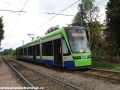 K zastávce Arena přijíždí vůz #2555 typu Variobahn (také známý jako Variotram) vypravený na linku 4 ze série šesti vozů od firmy Stadler. | 5.7.2014