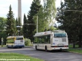 Zatímco trolejbus Škoda 24Tr CityBus ev.č.51 vyčkává na lince 5 na čas odjezdu, trolejbus Škoda 24Tr Citelis 1A ev.č.53 na lince 7 nasadil sběrače, vypíná pomocný dieselagregát a bude pokračovat jako vozidlo závislé trakce dále. | 13.-14.6.2014