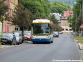 Přes zastávku Třešňovka projíždí trolejbus Škoda 24Tr Citelis 1A ev.č.55 s pomocí přídavného dieselagregátu. Je to nutné, neboť v tomto úseku chybí troleje. | 13.-14.6.2014