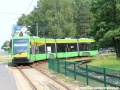 Do nástupní zastávky smyčky Miłostowo přijíždí vůz Solaris Tramino S105P ev.č.537. | 1.7.2012