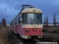 Již ani pod trolejí není jednotka 420 962-3 odstavená v depu Tatranských Elektrických Železnic v Popradu. | 16.3.2009