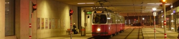 Stejná souprava zachycená v zastávce Hauptbahnhof Ost. Přímo z této zastávky se dá vyjít na kterékoliv nástupiště rozsáhlého hlavního nádraží. | 4.1.2019