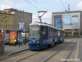 Konstal 105NaWr ev.č.2420 v zastávce Galerija Dominikanskja představuje v dnešní Wroclawi moderní tramvaj na moderní zastávce. | 17.8.2005
