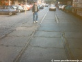 Pozůstatky zrušené tramvajové trati v ulici Na Florenci. | listopad 1994