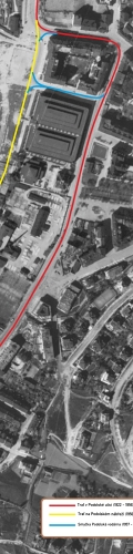 Na leteckém snímku okolí Podolské ulice je barevně vyznačeno vedení tramvajových tratí v oblasti. Červeně je vyznačena samotná trať v Podolské ulici (1922-1956), žlutě stávající trať na Podolském nábřeží (od 1956) a světle modrou pak bloková smyčka Podolská vodárna.