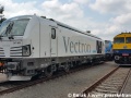 Dieselový Siemens Vectron 92 80 1247 902-0. (Jedná se o dieselovou verzi této lokomotivy, která byla v ČR představena poprvé.) a ČKD T499.000 „Kyklop“. | 16.6.2015
