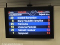 LCD zobrazovače umístěné v podchodu stanice metra Hradčanská.