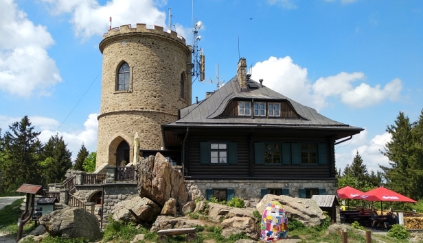 Josefova věž je 20 metrů vysoká kamenná rozhledna na vrcholu hory Kleť. | 13.5.2018