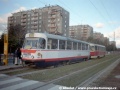 Dalším červenokrémovým vozem v provozu byla tramvaj č. 171, řazená jako zadní v soupravě vozů T3 ev.č.161+171 na lince 1. Na snímku je souprava v zastávce Okresní úřad na nové trati | 27.10.1997