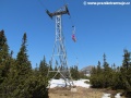 Nosná podpěra č.3 horního úseku lanové dráhy na Sněžku obsahuje v kladkové baterii pro každé lano 6 kladek vedoucích lano. | 30.4.2012