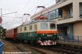 Osobní vlak vedený muzejní lokomotivou E422.0003 (100.003) vyčkává v Táboře na odjezd do Bechyně. | 16.9.2017