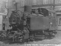 Snad nejznámější snímek lokomotivy U 58.001 byl pořízen ve Frýdlantu zřejmě až po jejím odstavení, které proběhlo po návratu z Osoblahy. Lokomotiva byla zrušena v roce 1963 a dožila jako kotel až v Košicích | 1959?