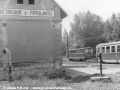 Na dětřichovském nádraží opět motorová lokomotiva objíždí svůj vlak | 28.5.1975