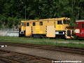 Odstavený sněhový pluh KSP 411 S-1 potřebuje ke svému pohybu připojenou lokomotivu. | 26.5.2009