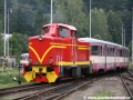 Lokomotiva T426.001 v čele zvláštního vlaku složeného z vozů 29-29 309+29-29 327-5+Balm Bistro+820.056-0 postupně posunuje svůj vlak aby dospěl k nástupišti železniční stanice Tanvald. | 10.9.2011