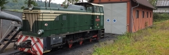 Motorová lokomotiva TU38.001 využívaná k dopravě zvláštních vlaků před výtopnou v Třemešné ve Slezsku. | 25.9.2019