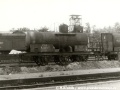 Třínápravová cisterna odstavená na nádraží Praha-Těšnov | 1.7.1972