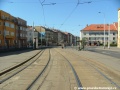 Koleje tramvajové tratě v levém oblouku v prostoru zastávky Průběžná.