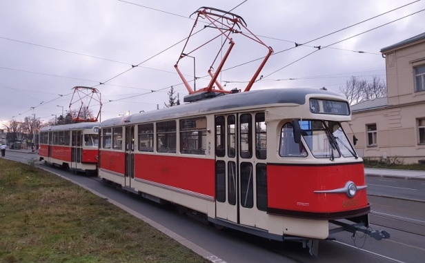 Vůz T2 #6003 (v Ostravě jezdil pod #613, následně v Liberci pod #26 a později #18) získal podobu po I. generální opravě z 60. let. | 20.2.2020