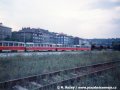 V konvoji vyřazených vozů T3 na nádraží ČD Praha-Smíchov stojí vozy ev.č.6318, ev.č.6466 a ev.č.6328 čekající na svůj další osud. | 23.8.1995