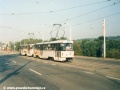 Souprava vozů T3 #6382+6383 vypravená na linku 10 míjí výjezdový trojúhelník vozovny Motol. | 11.9.1999