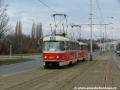K zastávce Dvorce míří po trati zřízené metodou velkoplošných panelů BKV míří souprava vozů T3 ev.č.6807+6808 vypravená na linku 17. | 15.3.2004