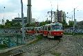 Souprava vozů T3 ev.č.6840+6814 na lince 17 vjíždí na trojský tramvajový most