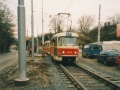 Souprava vozů T3 #6856+6755 vypravená na linku 17 vjela do jednokolejného úseku tratě v Trojské ulici. | 24.3.2001