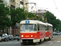 K zastávce Balabenka míří po původní trati tvořené velkoplošnými panely BKV souprava vozů T3 ev.č.6888+6889 vypravená na linku 8. | 26.7.2004