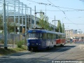 Souprava vozů T3SU ev.č.7017+T3 ev.č.6652 opouští areál Opravny tramvají Ústředních dílen. | 30.7.2004