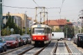 Souprava vozů T3SUCS #7022+7127 vypravená na linku 22 míří k zastávce Dubečská. | 17.9.2012