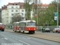 Souprava vozů T3SUCS ev.č.7046+T3 ev.č.6708 vypravená na odkloněnou linku 26 míří k zastávce Nádraží Vršovice. | 17.4.2005