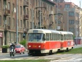 Souprava vozů T3SUCS ev.č.7246+7247 vypravená na linku 26  míří k zastávce Zborov, Strašnické divadlo. | 28.4.2004
