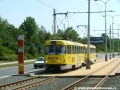 Souprava vozů T3SUCS ev.č.7260+7261 na zkušební jízdě stanicuje v zastávce Malešická továrna. | 30.7.2004