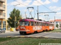 Souprava vozů T3M ev.č.8025+8045 vypravená na linku 24 a opatřená celovozovou reklamou na Hornbach míří k zastávce Sazka aréna. | 14.7.2007