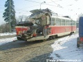 Vykolejený a po střetu s protijedoucí tramvají těžce poškozený vůz T3M ev.č.8029 odstavený ve vozovně Střešovice | 28.2.2001