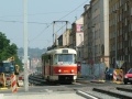 Rekonstruovanou tratí u zastávky Balabenka projíždí služební jízda vozu T3M ev.č.8042. | 1.9.2005